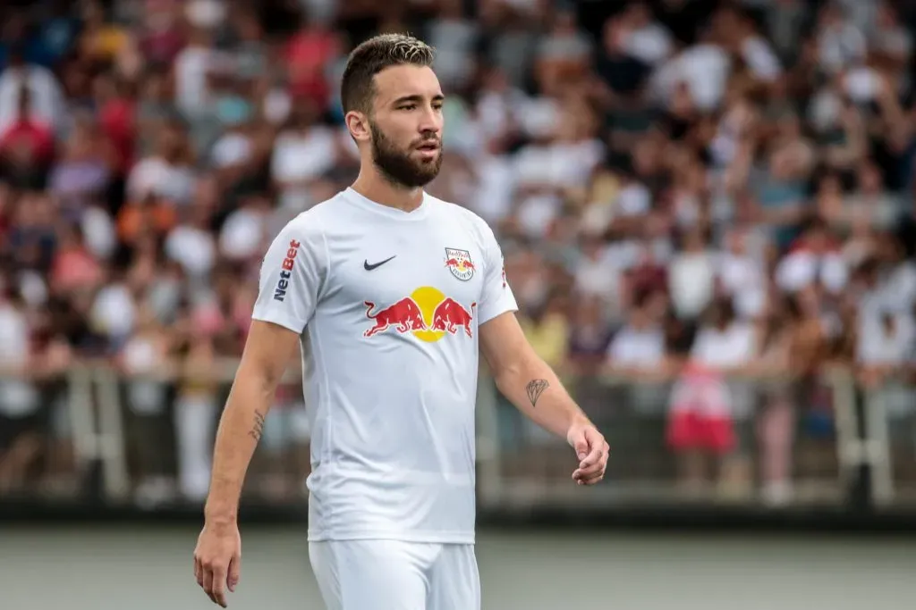 Zagueiro quer muito jogar pelo Flamengo – Foto: Marcello Zambrana/AGIF.