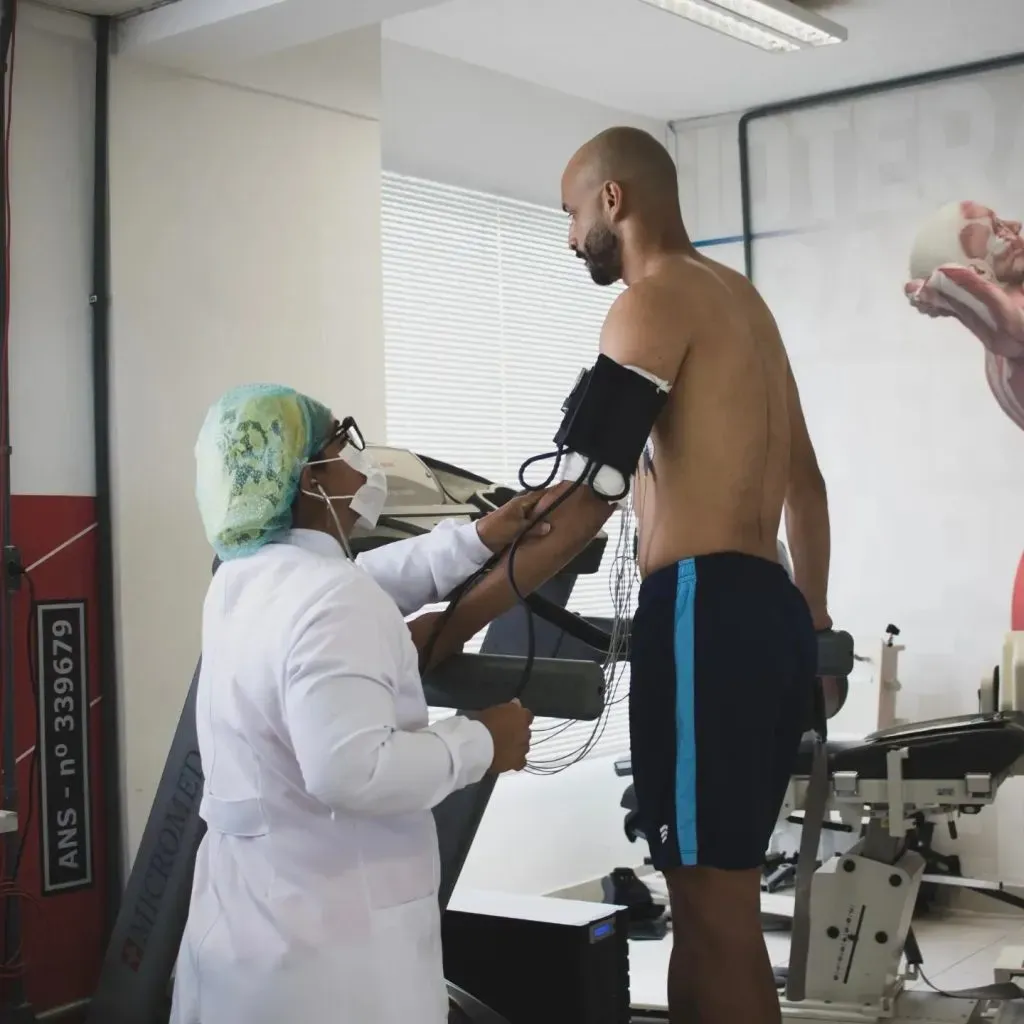 Thaciano realiza exames médicos em reapresentação no Bahia. Foto: Letícia Martins / Bahia