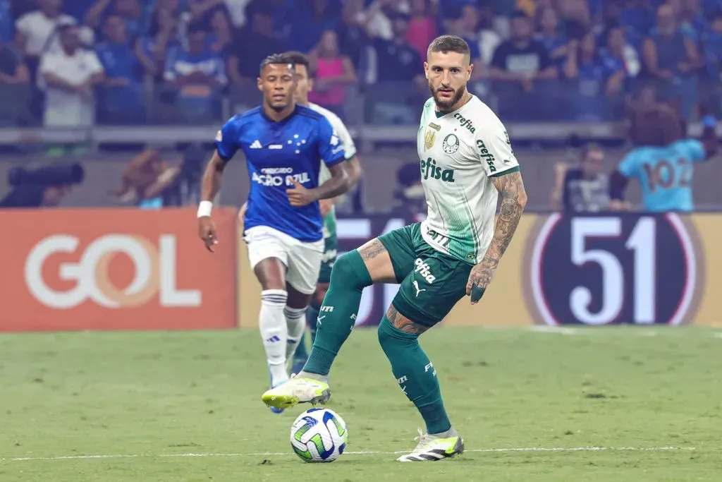 Zé Rafael atuando pelo Palmeiras contra o Cruzeiro pelo Campeonato Brasileiro. Foto: Gilson Lobo/AGIF