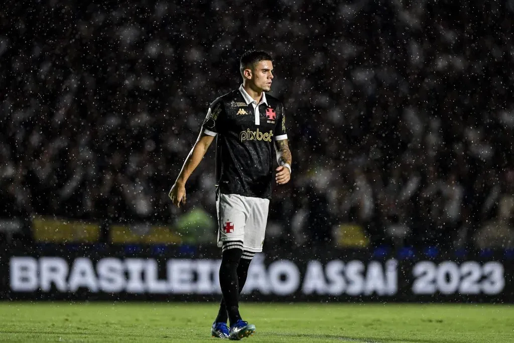 Gabriel Pec em atividade pelo Vasco. Foto: Thiago Ribeiro/AGIF