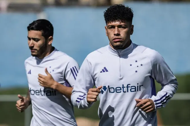 Volante Filipe Machado foi uma das ausências na reapresentação do Cruzeiro na Toca da Raposa - Foto: Gustavo Aleixo/Cruzeiro