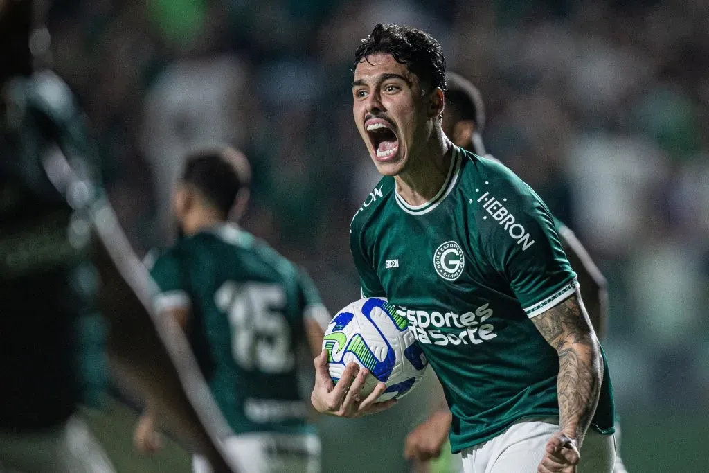 GLucas Halter  jogador do Goias comemora seu gol durante partida contra o Cuiaba no estadio Serrinha pelo campeonato Copa Verde 2023. Heber Gomes/AGIF
