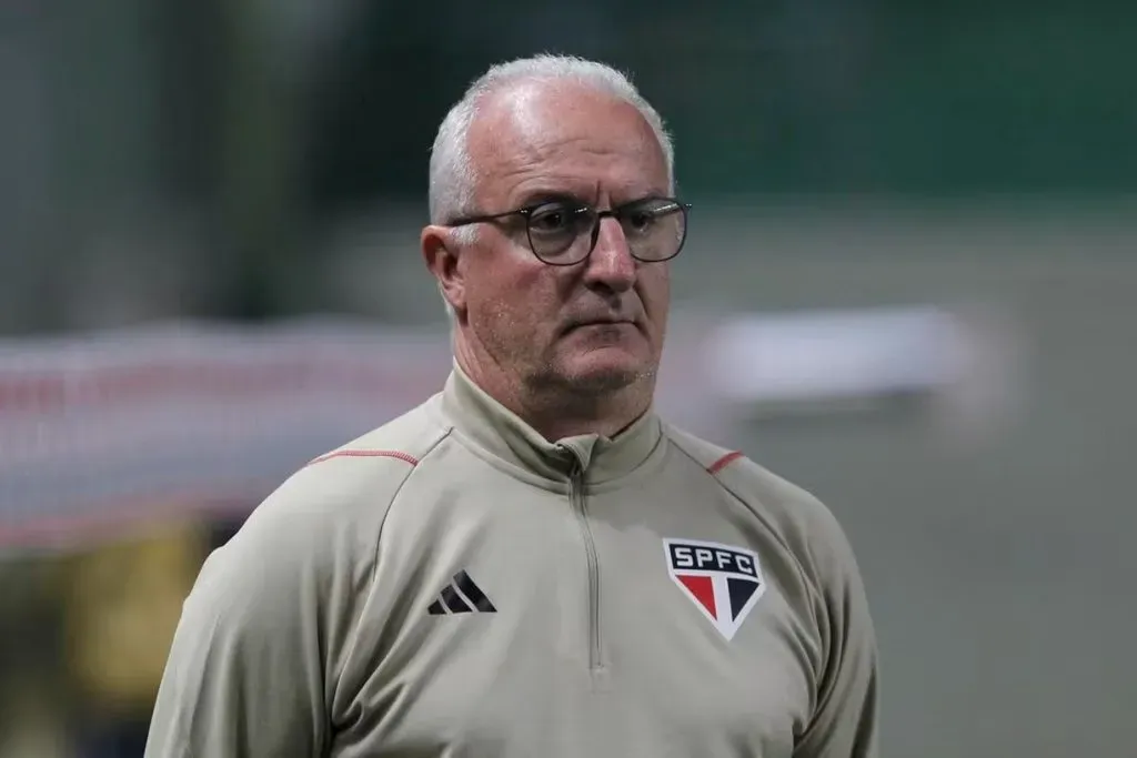 Foto: Rubens Chiri / saopaulofc.net - Dorival Júnior comandando o São Paulo em 2023