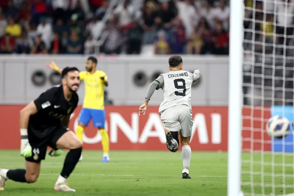Coutinho comemora gol marcado pelo Al Duhail, do Catar – Foto: Mohamed Farag/Getty Images