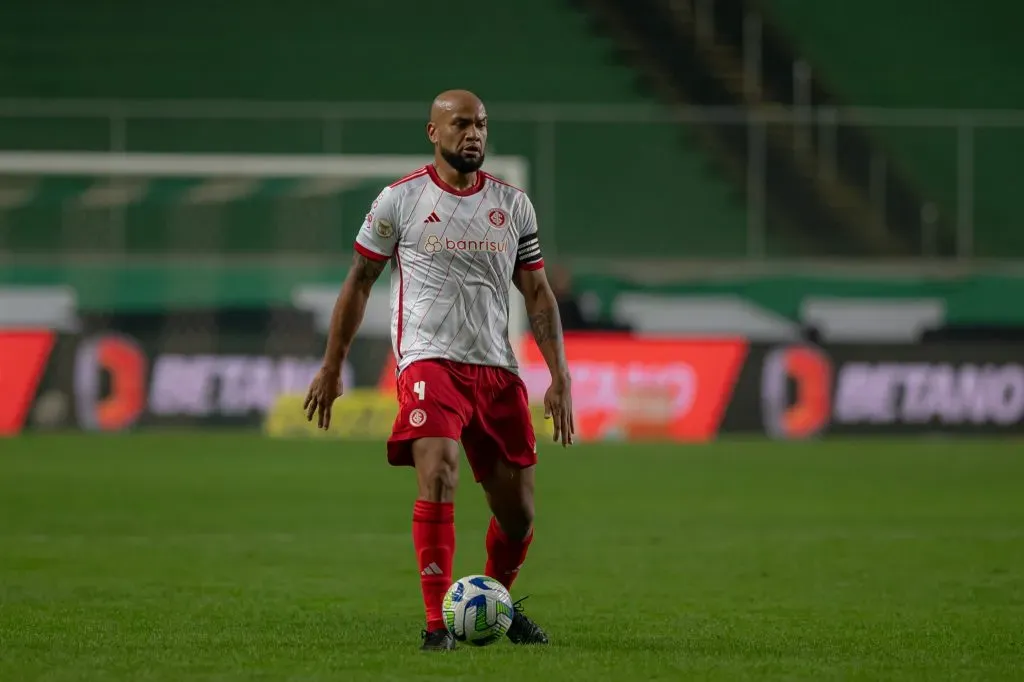 Rodrigo Moledo teve a saída do Internacional anunciada após punição da Conmebol. Foto: Alessandra Torres/AGIF