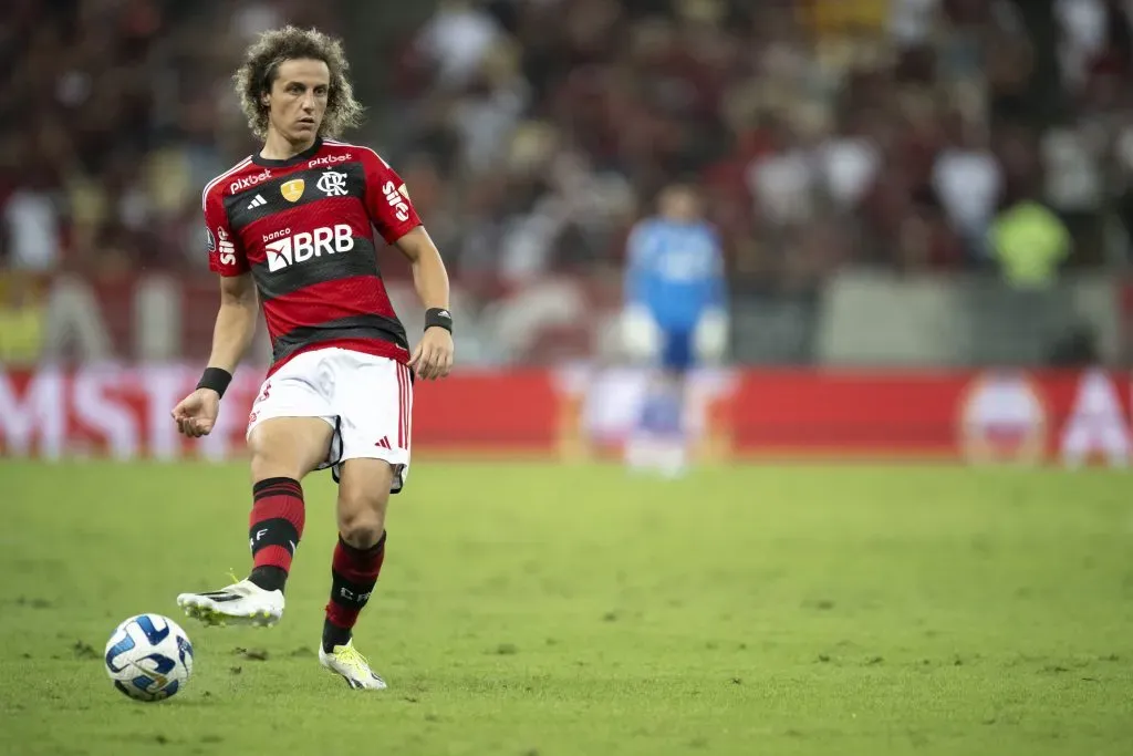 David Luiz vai atuar por mais uma temporada no Flamengo. Foto: Jorge Rodrigues/AGIF