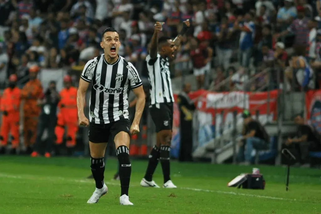 Guilherme Castilho em ação pelo Ceará. Foto: Kely Pereira/AGIF