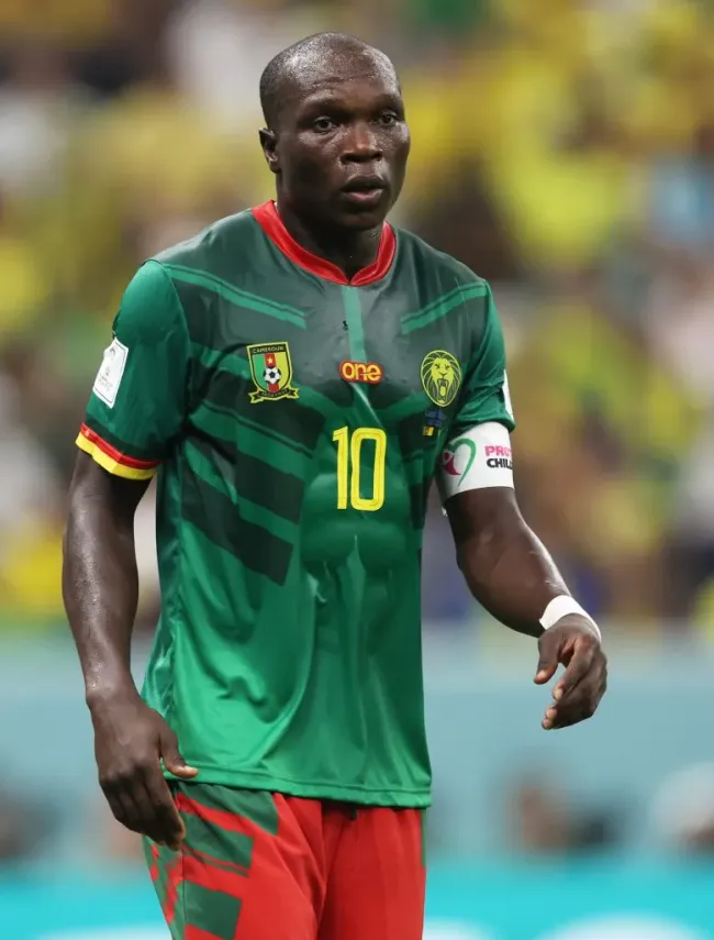 Aboubakar na Copa do Mundo, na partida entre Camarões e Brasil – Foto: Clive Brunskill/Getty Images
