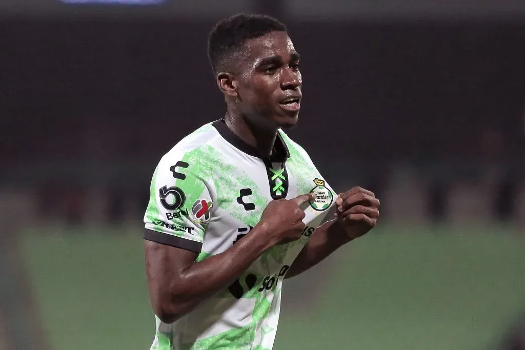 Félix tem dificuldade de chegar ao Brasil – (Photo by Manuel Guadarrama/Getty Images).