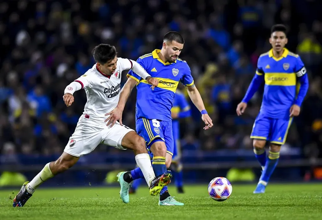 Sforza em atividade pelo Newell’s Old Boys. (Photo by Marcelo Endelli/Getty Images)