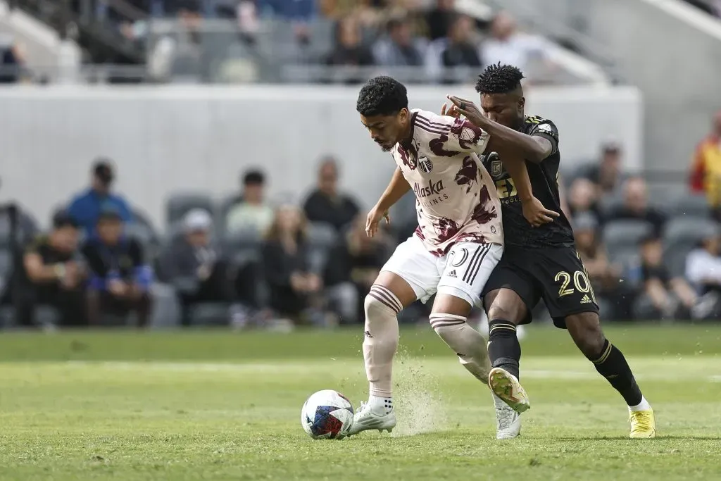Evander em atividade na MLS. (Photo by Michael Owens/Getty Images)