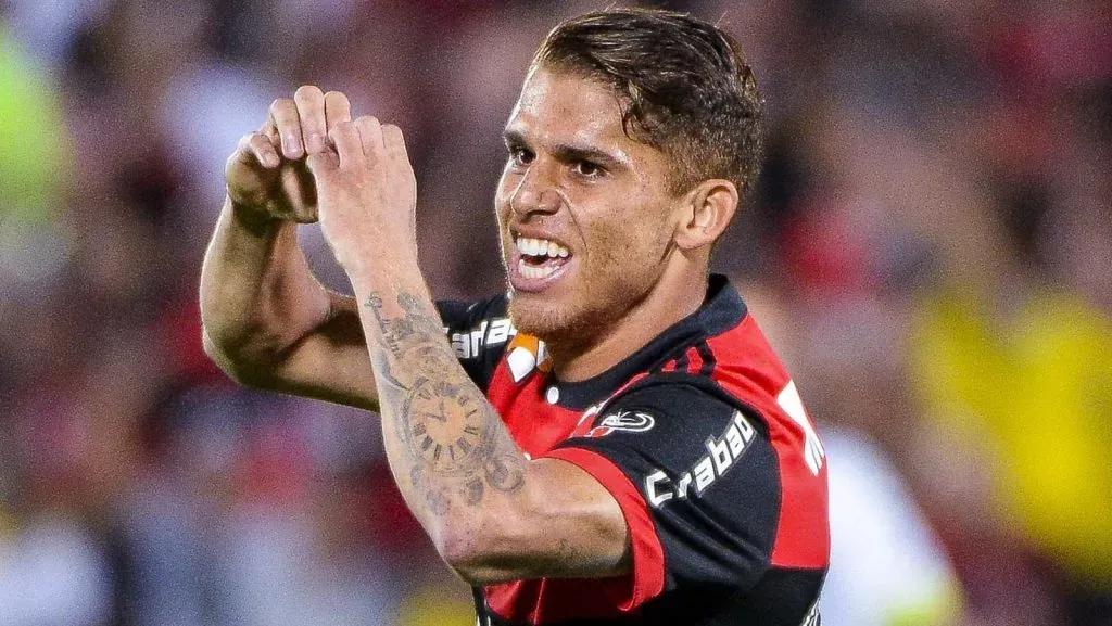 Alvo do Vasco, Cuellar ficou conhecido no Brasil por passagem pelo Flamengo – Foto: Fernando Soutello/AGIF