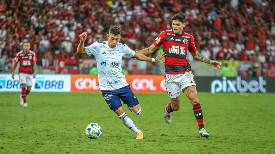 Stênio em ação pelo Cruzeiro – Foto: Reprodução/Instagram