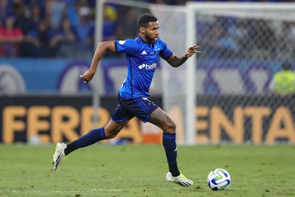 Wesley em ação pelo Cruzeiro – Foto: Gilson Lobo/AGIF