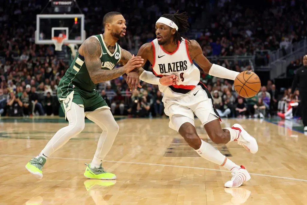 Lillard em seu primeiro reencontro com os Blazers de Jarami Grant, em Milwaukee (Foto: Stacy Revere/Getty Images)