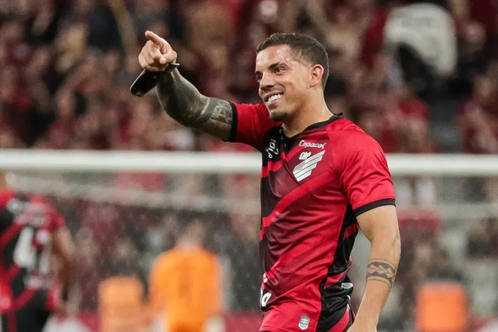 Terans afirmou que Diniz foi o responsável por sua chegada ao Fluminense. Foto: Robson Mafra/AGIF