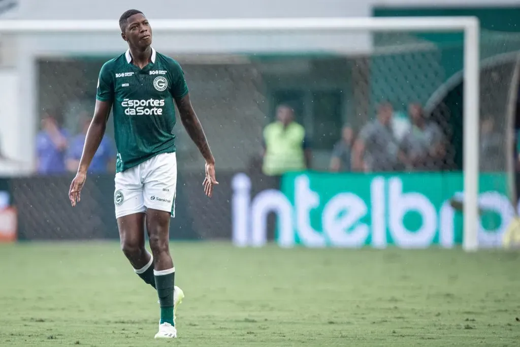 Babi no Brasileirão de 2023, pelo Goiás. Foto: Heber Gomes/AGIF