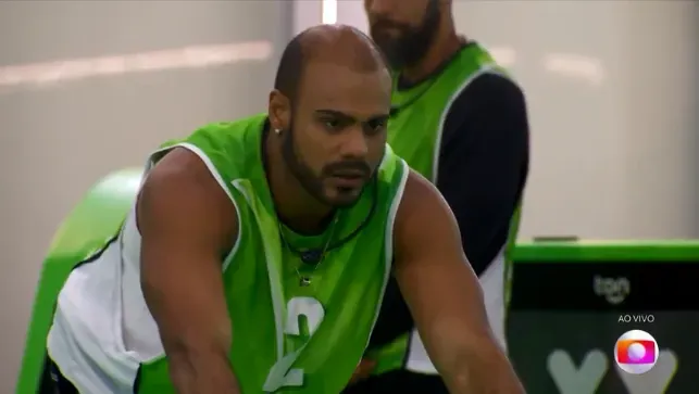 Marcus Vinicius se livrou do paredão. Reprodução/Globo