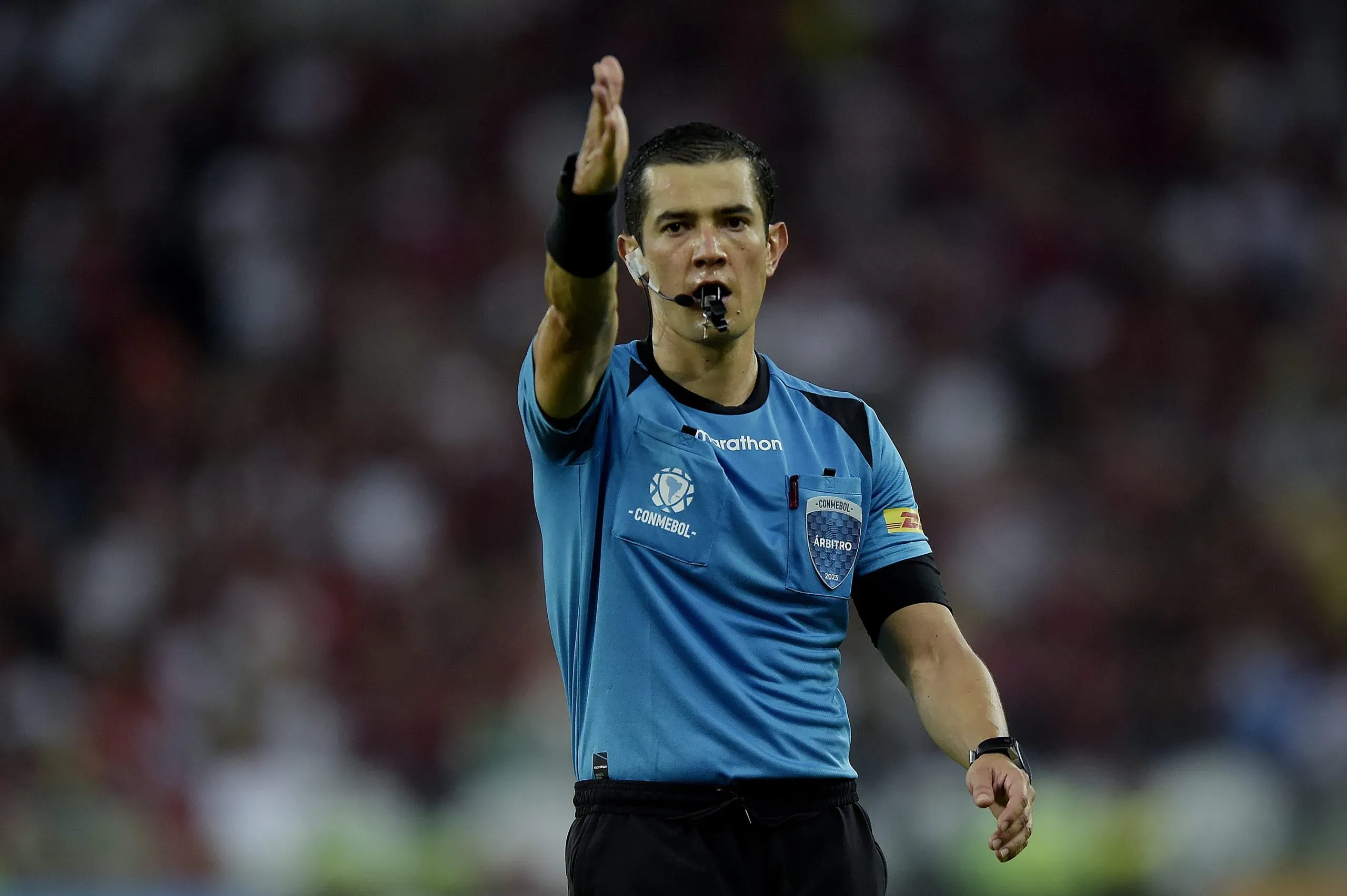 Árbitro Andres Rojas. Foto: Alexandre Loureiro/AGIF