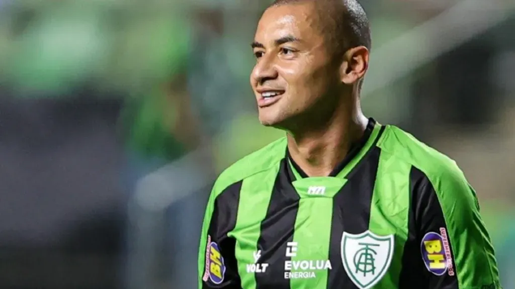 Foto: Gilson Junio/AGIF – Wellington Paulista teve passagem marcante pelo Cruzeiro e encerrou a carreira no América-MG