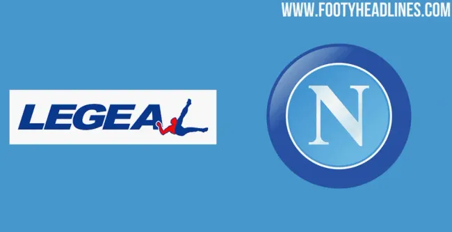 Legea, fundada em 1993, patrocina clubes da Itália, como o Napoli – Foto: Reprodução/FootyHeadlines