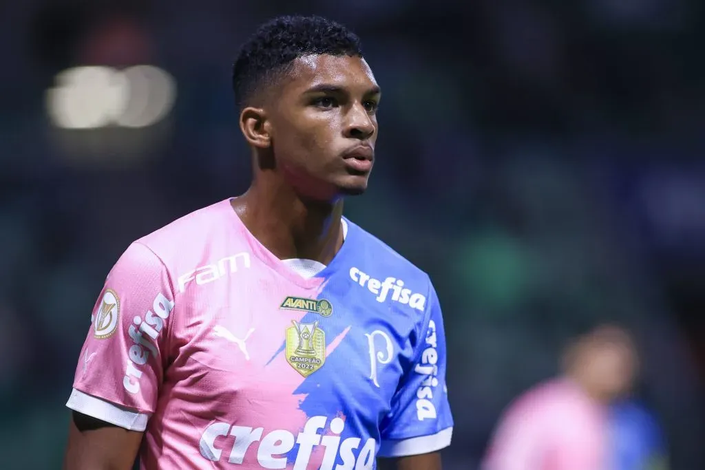 Luis Guilherme é sondado fortemente pelo Liverpool e deve receber oferta na próxima janela – Foto: Marcello Zambrana/AGIF