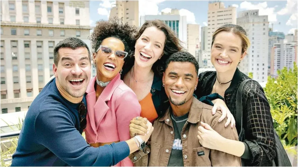 Família é Tudo terá muito drama familiar. Reprodução: Globo.