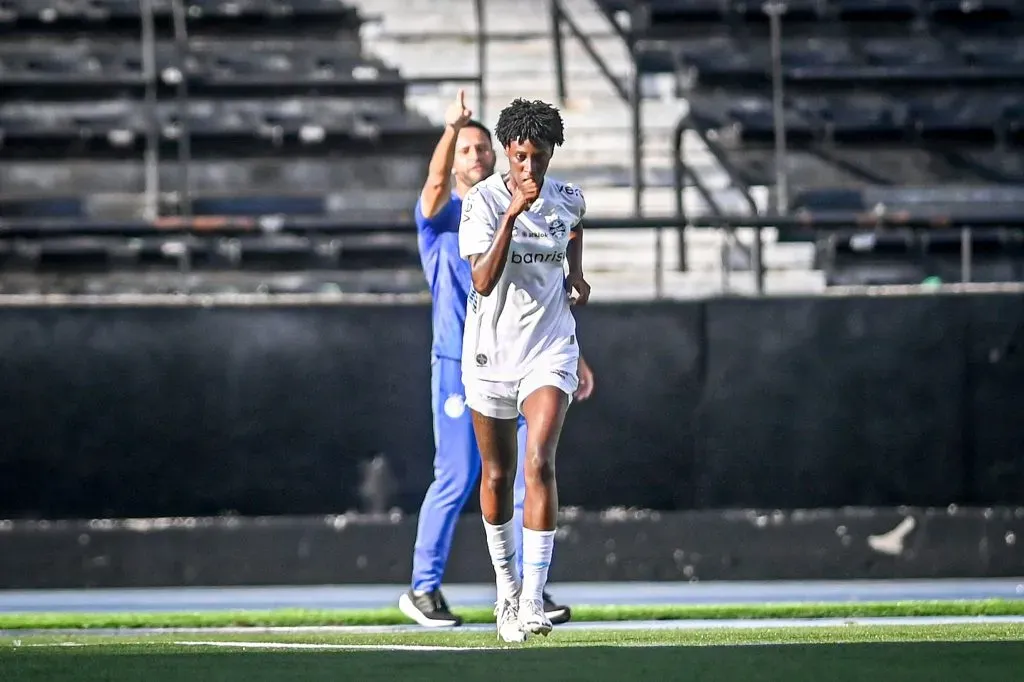 Jogadoras do Grêmio comemoram vitória. Divulgação/Staff Images Woman/CBF.
