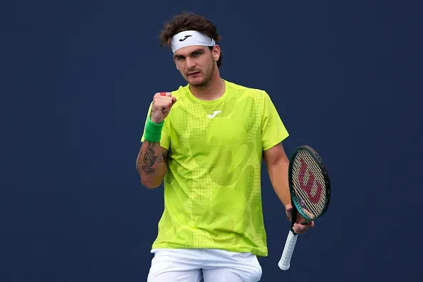 Thiago Wild vem de boas campanhas na quadra dura norte-americana. Foto: Megan Briggs/Getty Images