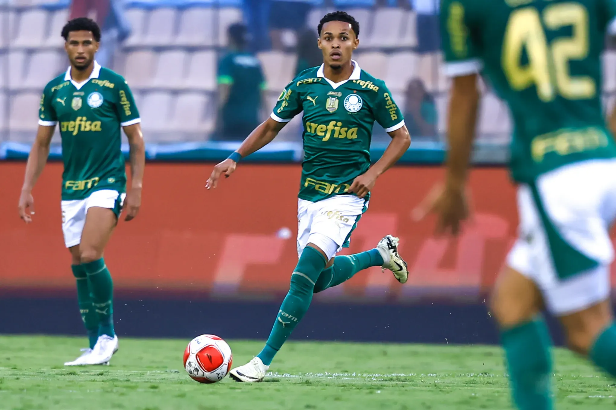 Lázaro atuando no Palmeiras pelo Campeonato Paulista. Foto: Marcello Zambrana/AGIF