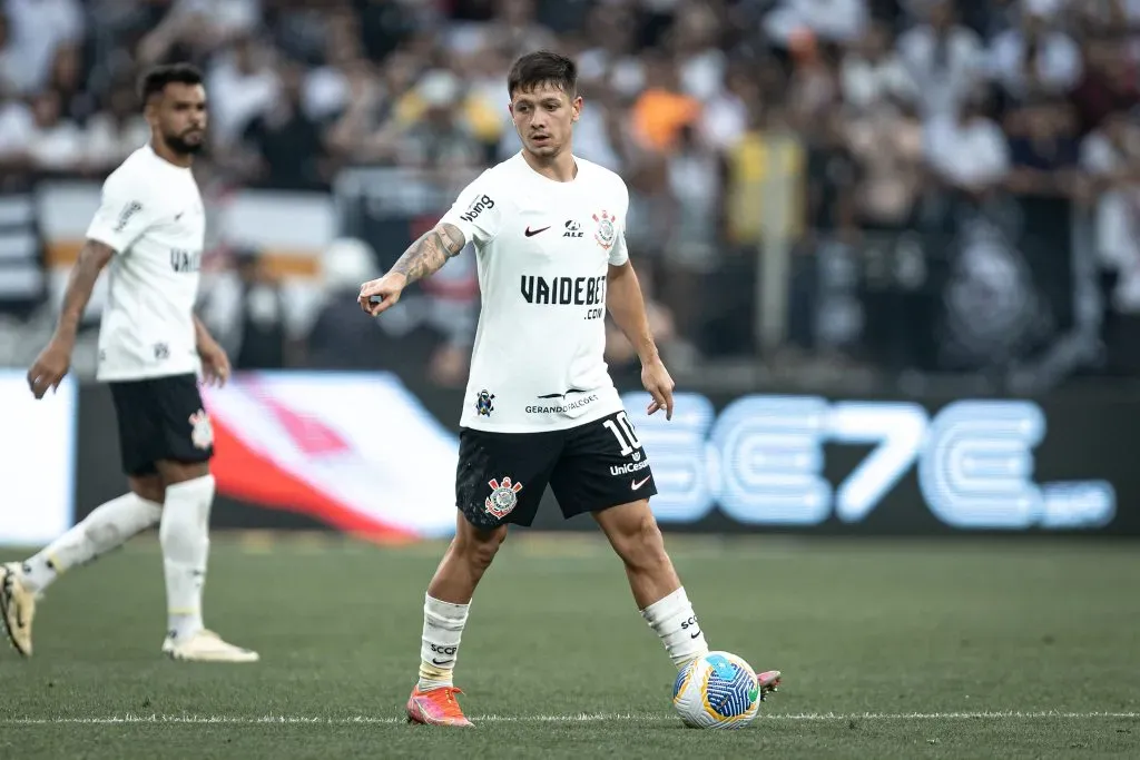 Rodrigo Garro na Neo Química Arena em partida entre Corinthians e Atlético Mineiro pelo Campeonato Brasileiro, no dia 14/04/2024. Foto: Leonardo Lima/AGIF