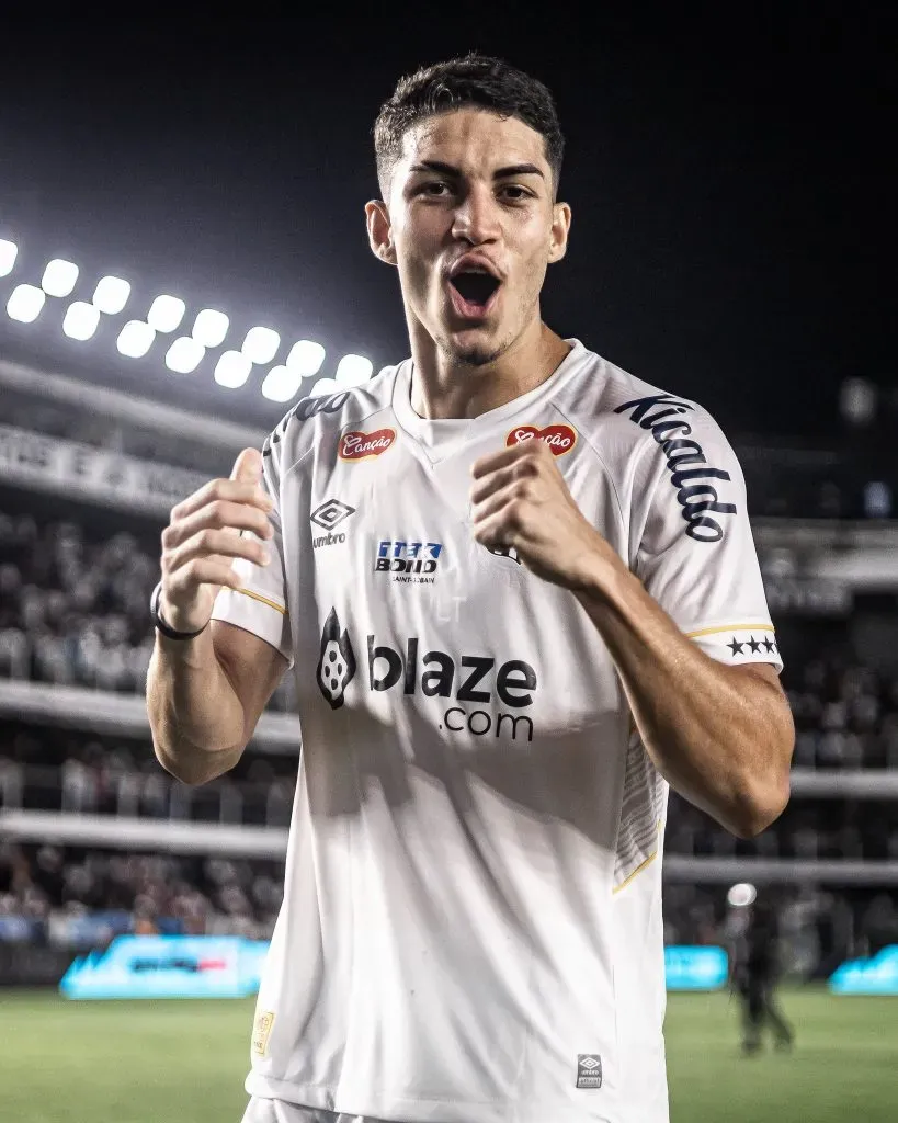 Jair Cunha mostrou personalidade nas quartas do Paulistão ao bater pênalti decisivo contra a Portuguesa – Foto: Raul Baretta/Santos FC