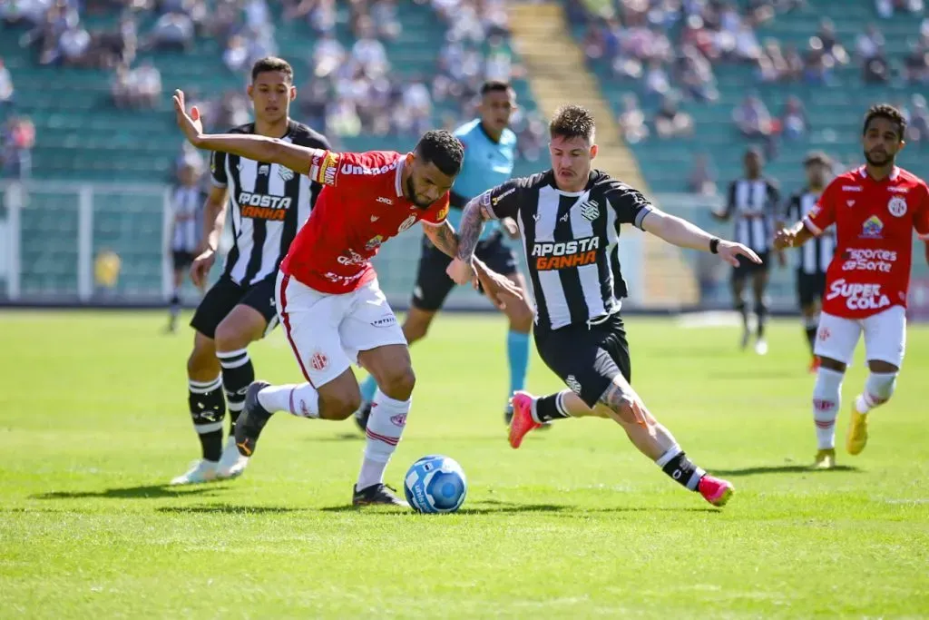 Foto: Douglas Silveira/AGIF