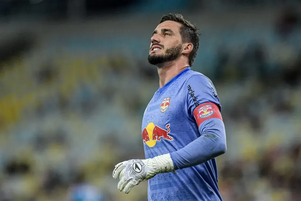 Cleiton, do Red Bull Bragantino, é um nome avaliado por Augusto Melo e o Corinthians – Foto: Thiago Ribeiro/AGIF