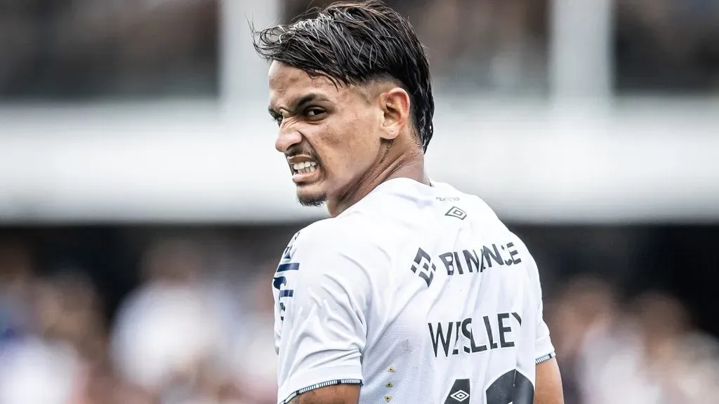 Patati fazendo cara feia no Santos - Raul Baretta/Santos FC