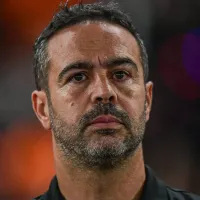 Botafogo joga mal, Bastos marca no último minuto e deixa Alvinegro na liderança do Brasileirão