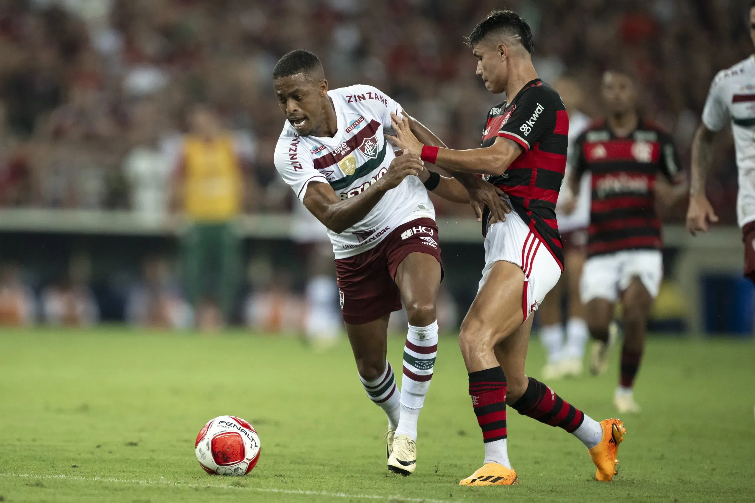 Flamengo vence o Fluminense por 1 a 0 pelo Campeonato Brasileiro