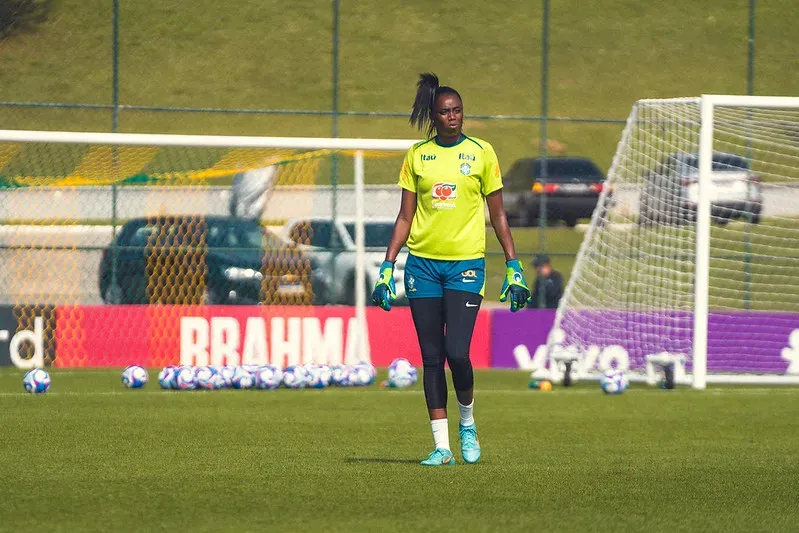 Tainá em treino da Seleção Brasileira Feminina. Divulgação/Fabio Souza/CBF.