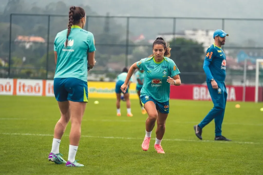 Angelina em treino da Seleção Brasileira Feminina. Divulgação/Fabio Souza/CBF.