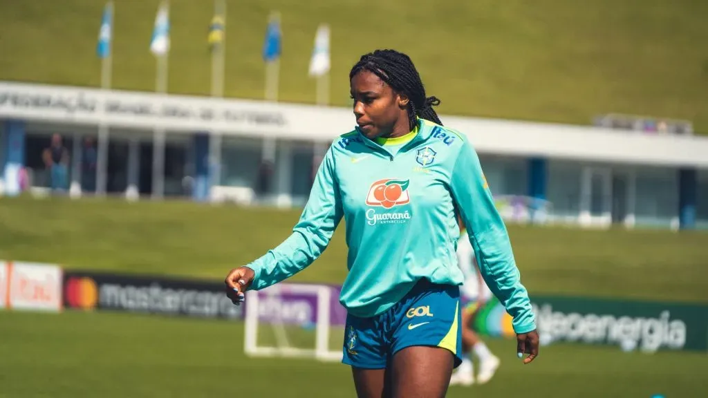 Ludmila em treino da Seleção Brasileira Feminina. Divulgação/Fabio Souza/CBF.