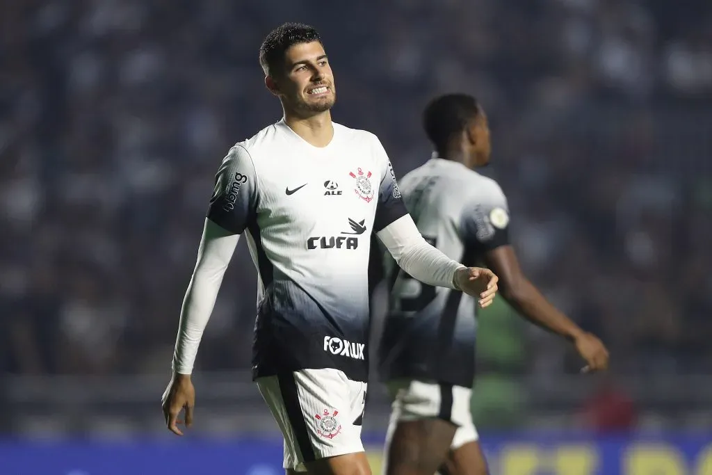 RIO DE JANEIRO, BRAZIL – JULY 10: Pedro Raul of Corinthians reacts during the match between Vasco and Corinthians as part of Brasileirao 2024 at Sao Januario Stadium on July 10, 2024 in Rio de Janeiro, Brazil. (Photo by Wagner Meier/Getty Images)