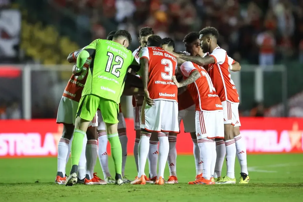 FLORIANOPOLIS, BRAZIL – JUNE 19: Players of Internacional enter the field prior the match between Internacional and Corinthians as part of Brasileirao 2023 at Orlando Scarpelli Stadium on June 19, 2024 in Florianopolis, Brazil. (Photo by Pedro H. Tesch/Getty Images)