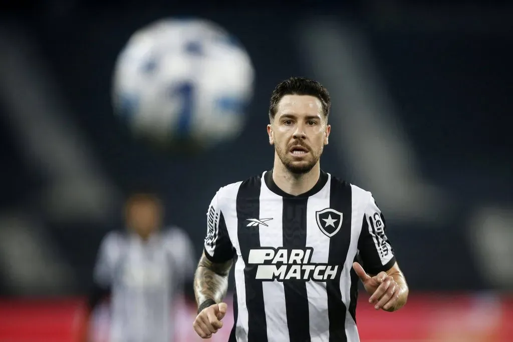 Gustavo Sauer do Botafogo foi oferecido ao Santos - Foto: Imago