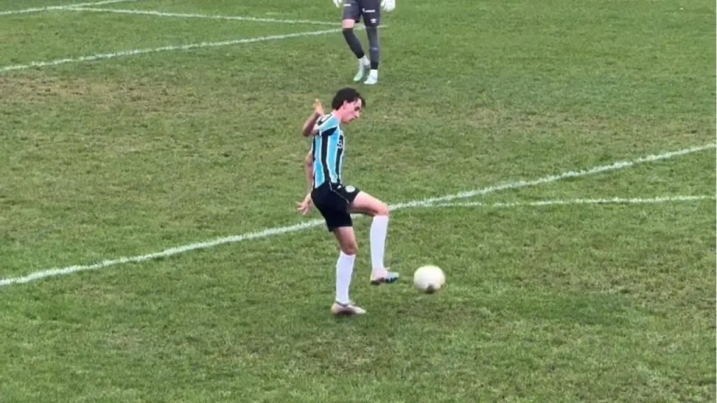 Murilo Tramontini em ação pelo Grêmio na base. Foto: Reprodução