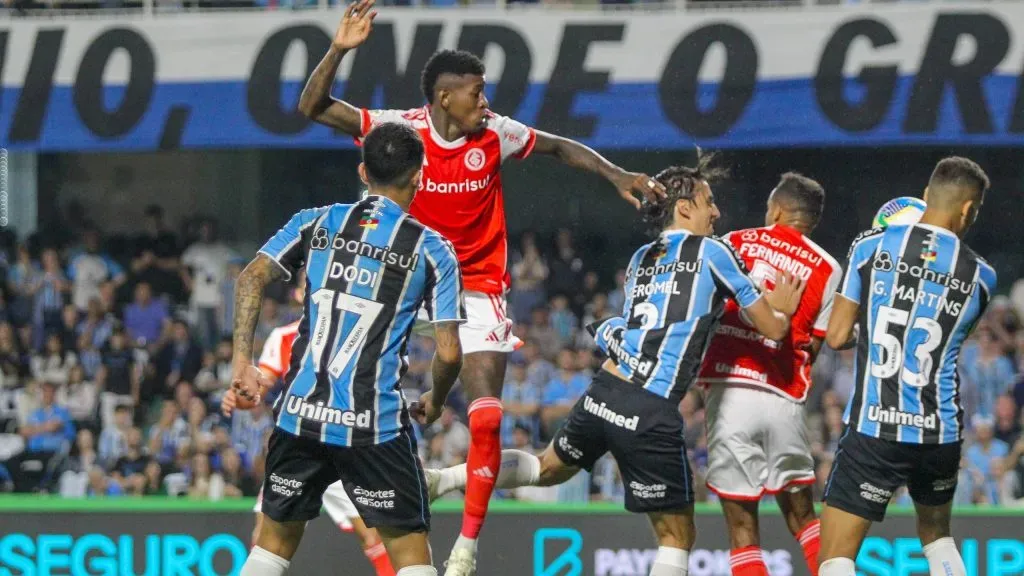 Grêmio x Internacional pelo Brasileirão em 2024. Foto: Lucas Gabriel Cardoso/AGIF