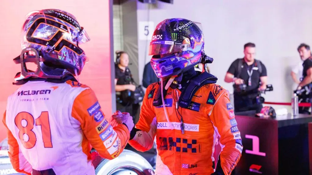 Lando Norris e Oscar Piastri no GP de Singapura (IMAGO / ZUMA Press Wire)