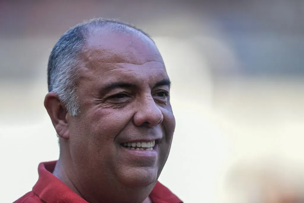 Marcos Braz não precisou de muito tempo para convencer Filipe Luís. Foto: Thiago Ribeiro/AGIF