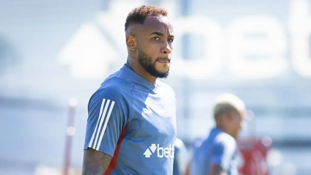 Rafa Silva vive momento delicado – Foto: Fernando Moreno/AGIF.