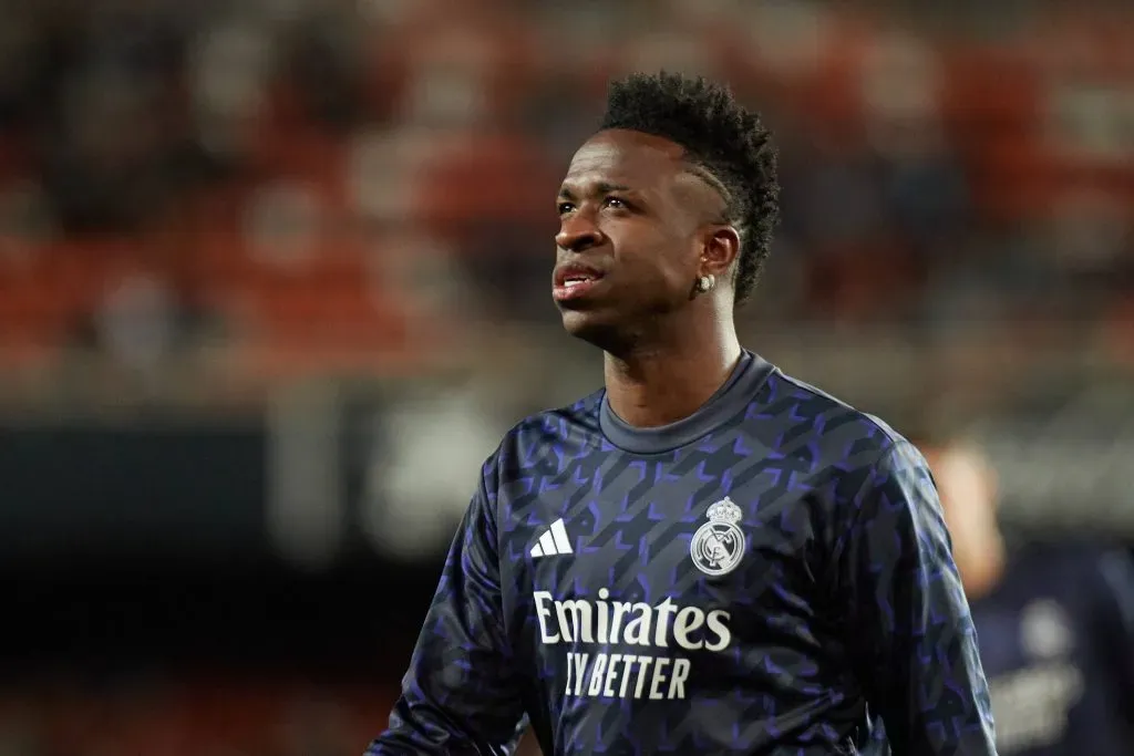 Vini Jr. ficou em 2º lugar da Bola de Ouro e torcida do Valencia vai provocar brasileiro em jogo contra o Real no sábado – Foto: IMAGO