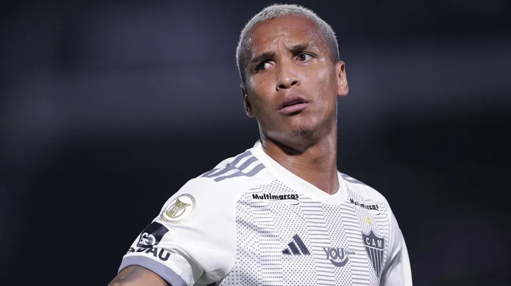 Deyverson pode ser ausência na final da Libertadores